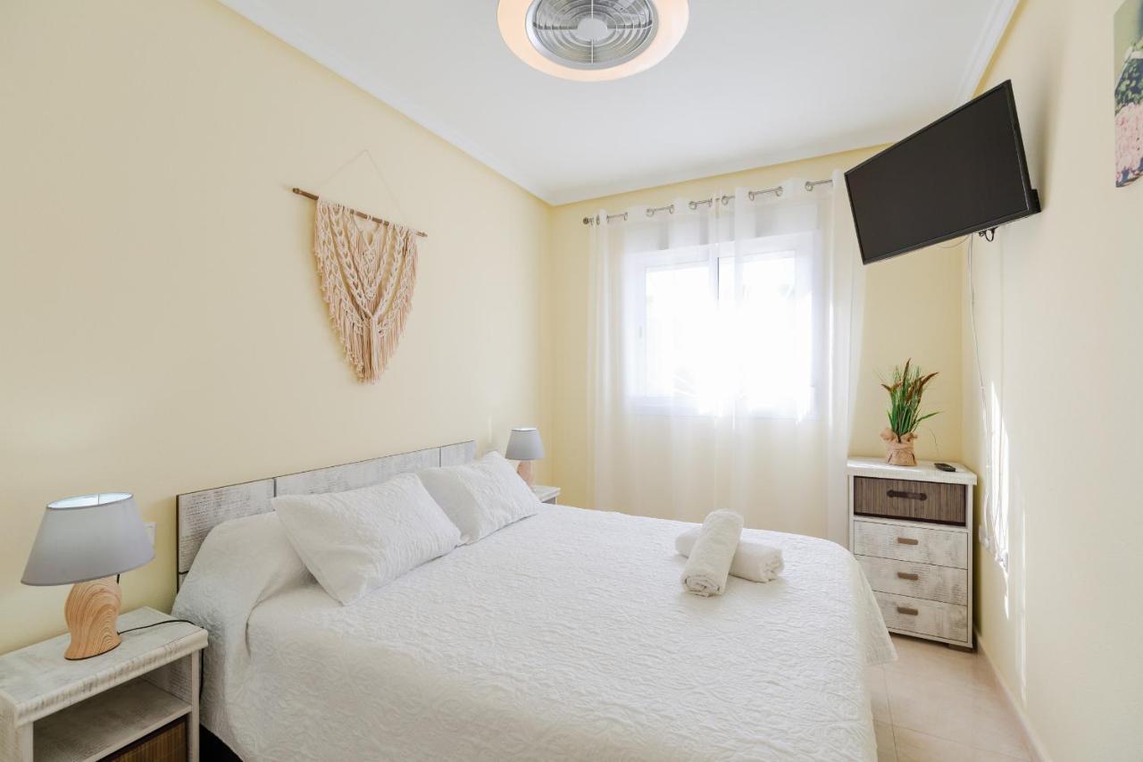 Casa Cristina By Fidalsa Villa โรฮาเลส ภายนอก รูปภาพ