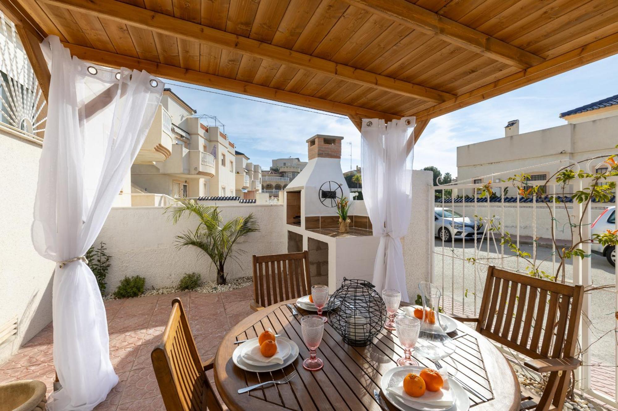 Casa Cristina By Fidalsa Villa โรฮาเลส ภายนอก รูปภาพ